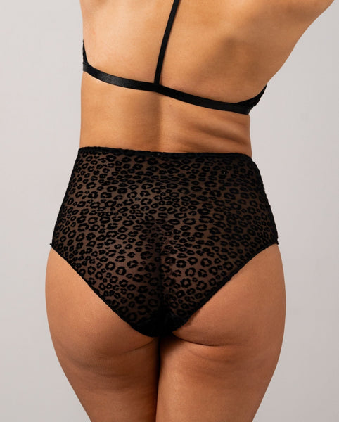 WIPO-HIW-003-M-Black-leopard_1_600x600.jpg